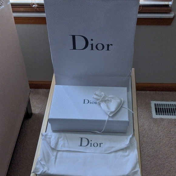 Vintage Dior Diorama Wallet on Chain - Picture 11 of 14